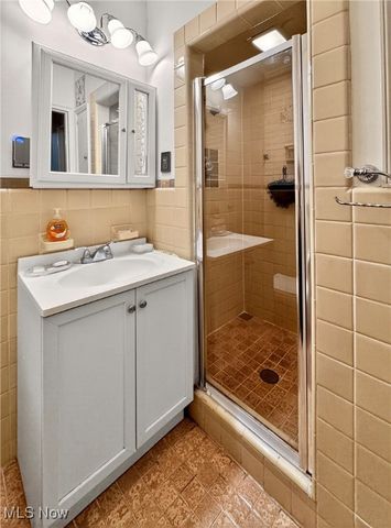 13800 Fairhill Road 512, Shaker Heights, OH 44120