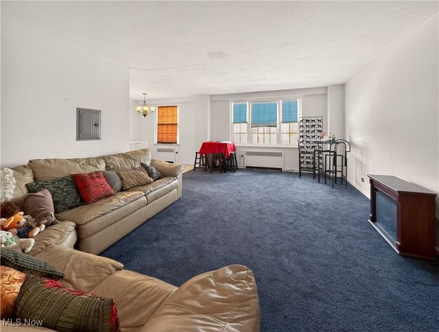 13800 Fairhill Road 512, Shaker Heights, OH 44120