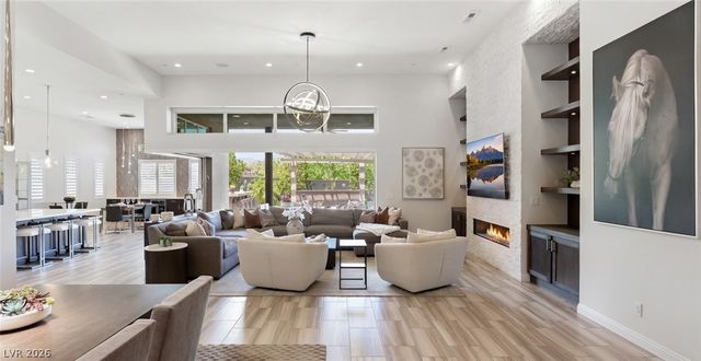 6268 Petroglyph Avenue, Las Vegas, NV 89135