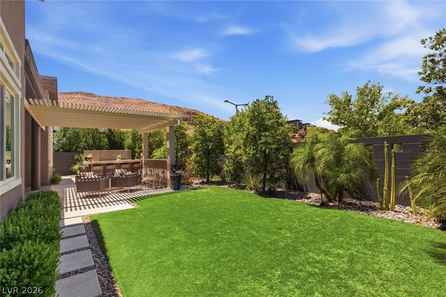 6268 Petroglyph Avenue, Las Vegas, NV 89135