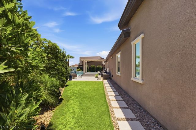 6268 Petroglyph Avenue, Las Vegas, NV 89135
