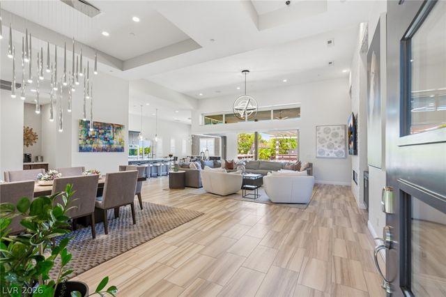 6268 Petroglyph Avenue, Las Vegas, NV 89135