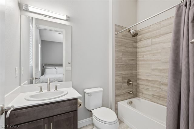 6268 Petroglyph Avenue, Las Vegas, NV 89135