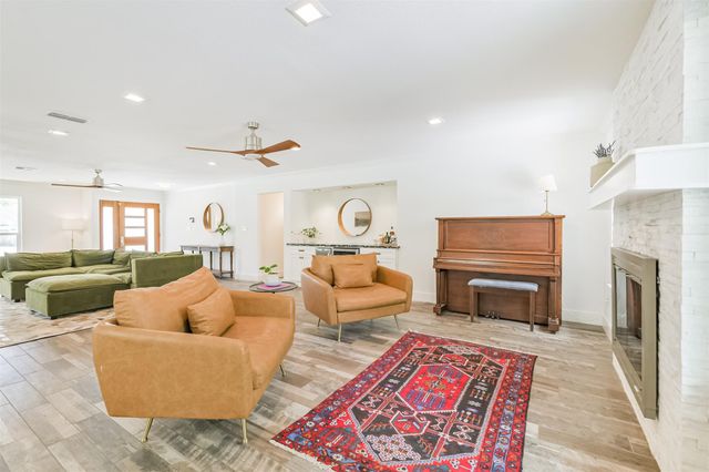 7214 Bayou Woods Drive, Houston, TX 77088