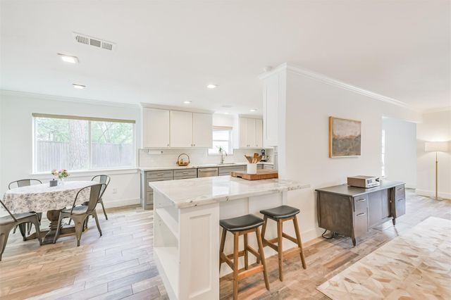 7214 Bayou Woods Drive, Houston, TX 77088