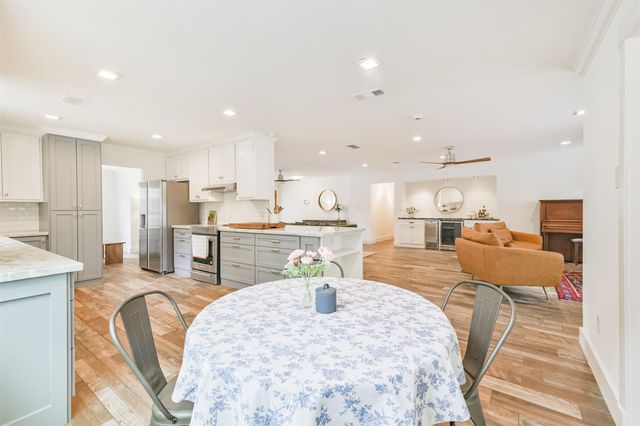 7214 Bayou Woods Drive, Houston, TX 77088