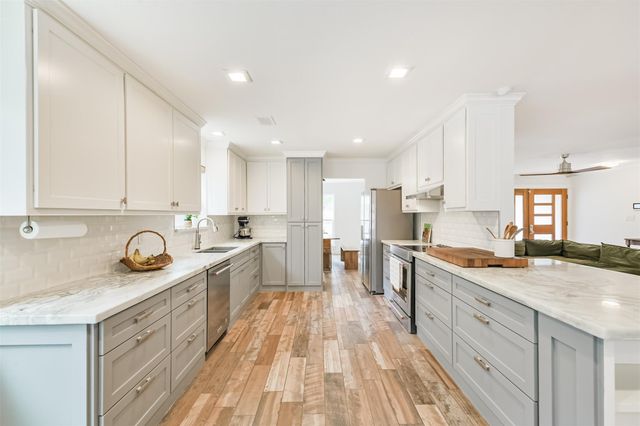 7214 Bayou Woods Drive, Houston, TX 77088