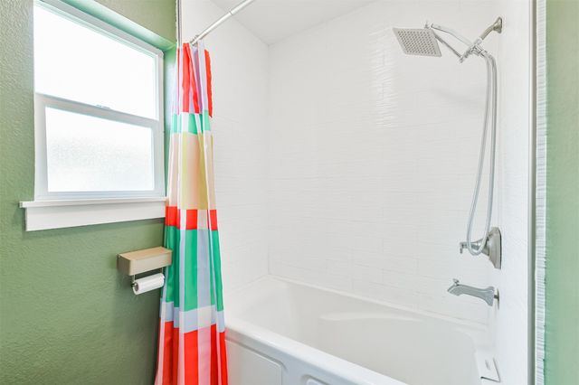 7214 Bayou Woods Drive, Houston, TX 77088