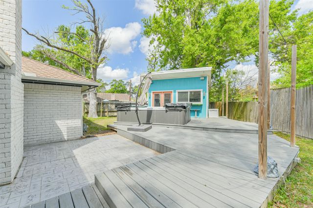 7214 Bayou Woods Drive, Houston, TX 77088