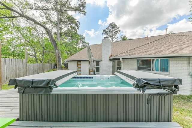 7214 Bayou Woods Drive, Houston, TX 77088