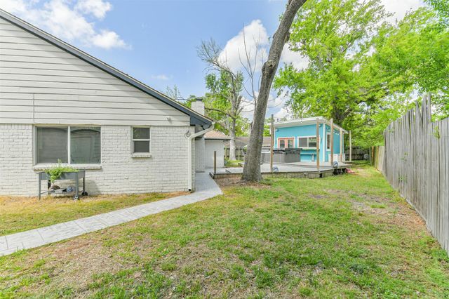 7214 Bayou Woods Drive, Houston, TX 77088