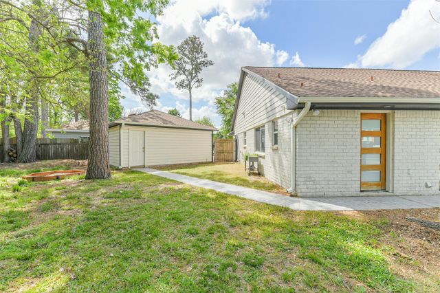 7214 Bayou Woods Drive, Houston, TX 77088