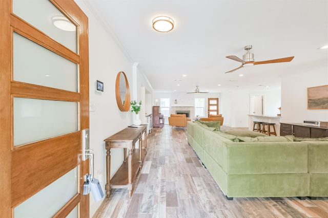 7214 Bayou Woods Drive, Houston, TX 77088