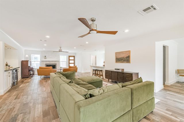 7214 Bayou Woods Drive, Houston, TX 77088