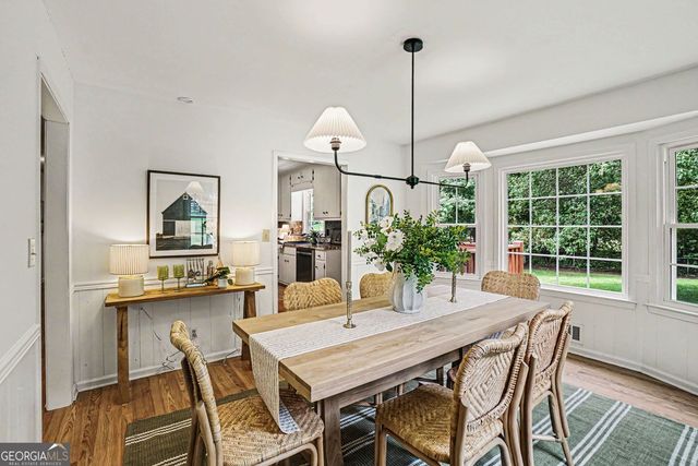 404 Hill Crest Court, Woodstock, GA 30188