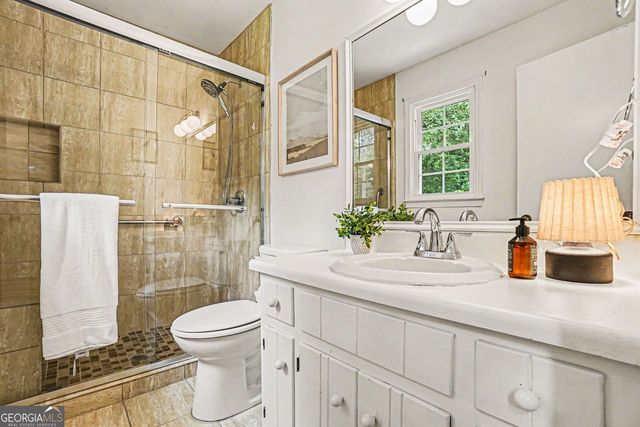404 Hill Crest Court, Woodstock, GA 30188