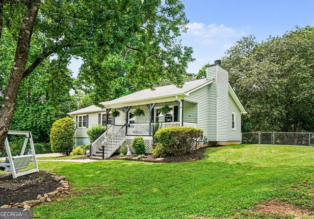 404 Hill Crest Court, Woodstock, GA 30188