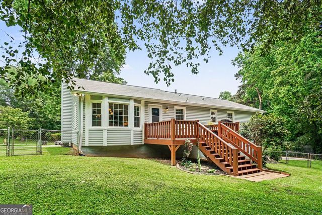 404 Hill Crest Court, Woodstock, GA 30188
