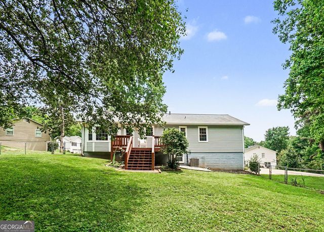 404 Hill Crest Court, Woodstock, GA 30188