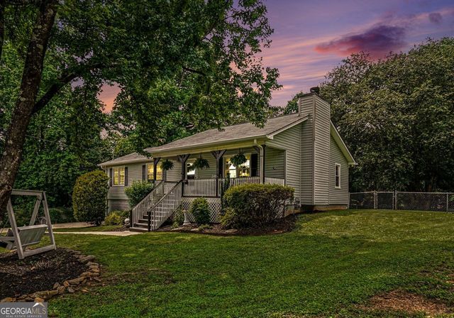 404 Hill Crest Court, Woodstock, GA 30188