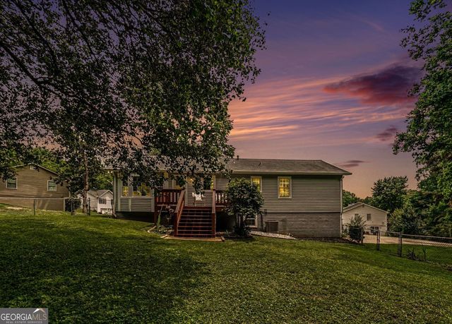 404 Hill Crest Court, Woodstock, GA 30188