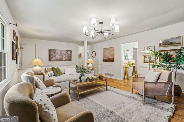 404 Hill Crest Court, Woodstock, GA 30188