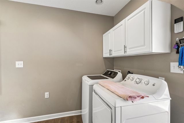 6100 SE 4th Street, Des Moines, IA 50315