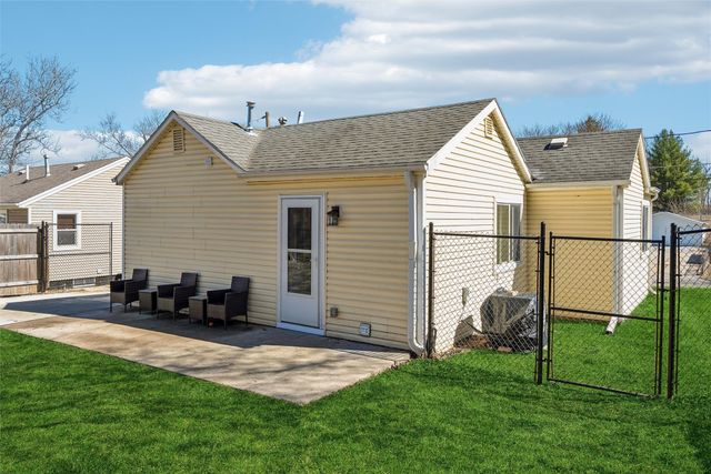 6100 SE 4th Street, Des Moines, IA 50315