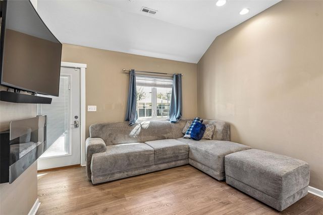 6100 SE 4th Street, Des Moines, IA 50315