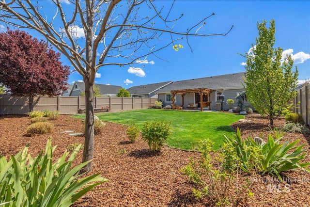 3862 E Collingwood St, Meridian, ID 83642