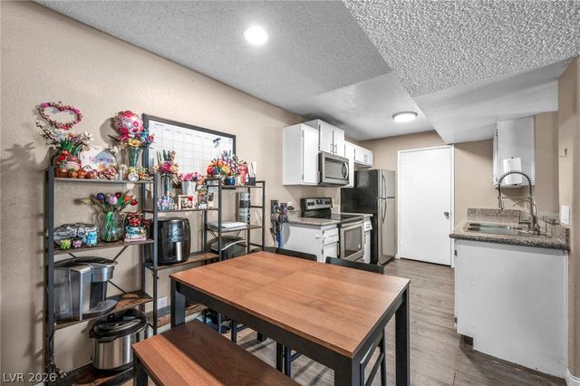 5251 Mission Carmel Lane 208, Las Vegas, NV 89107