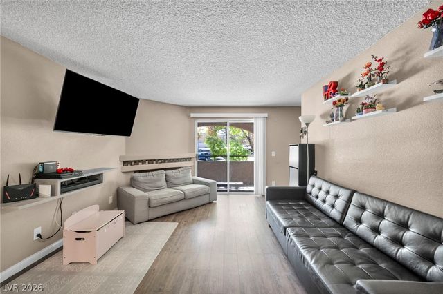 5251 Mission Carmel Lane 208, Las Vegas, NV 89107