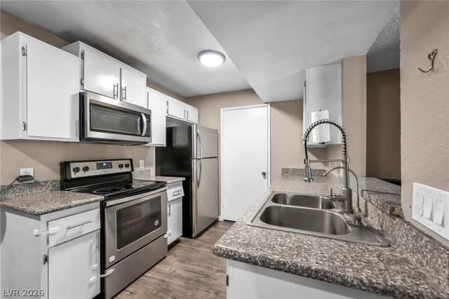 5251 Mission Carmel Lane 208, Las Vegas, NV 89107