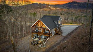 1016 Twisted Oak Road, Talking Rock, GA 30175