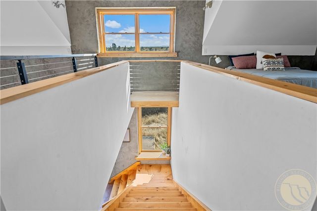 91 UPPER HAWK VALLEY RD, Columbus, MT 59019