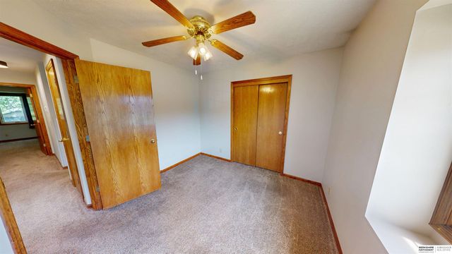 16606 Adams Street, Omaha, NE 68135