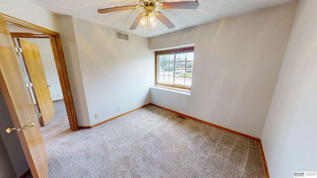 16606 Adams Street, Omaha, NE 68135
