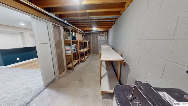 16606 Adams Street, Omaha, NE 68135