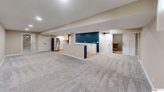 16606 Adams Street, Omaha, NE 68135