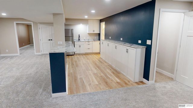 16606 Adams Street, Omaha, NE 68135
