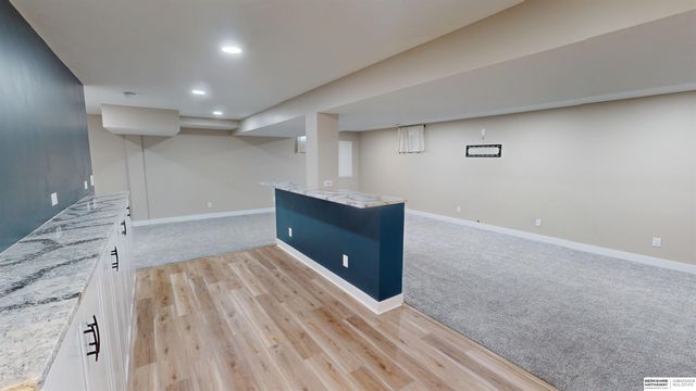 16606 Adams Street, Omaha, NE 68135
