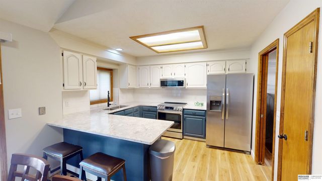 16606 Adams Street, Omaha, NE 68135