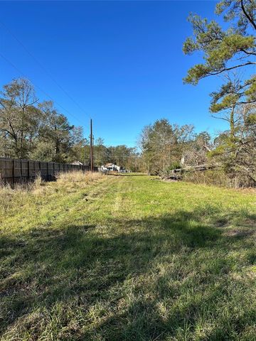 17271 S Tram Road, Splendora, TX 77372