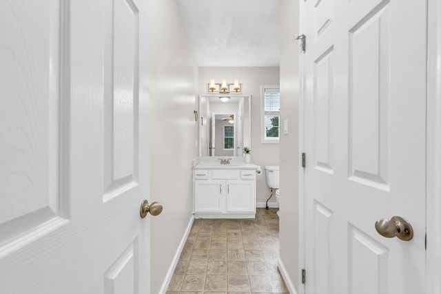 800 Shetland Dr, Oak Grove, KY 42262