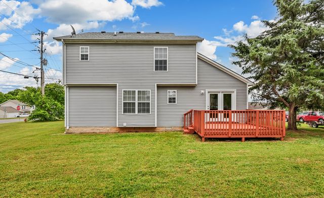 800 Shetland Dr, Oak Grove, KY 42262