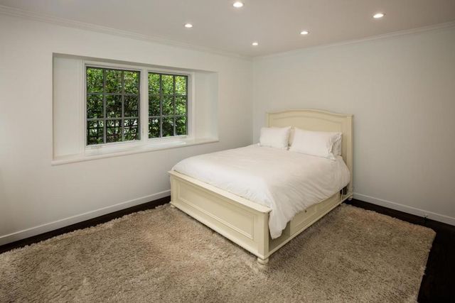 1445 Valparaiso Avenue, Menlo Park, CA 94025