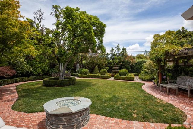 1445 Valparaiso Avenue, Menlo Park, CA 94025