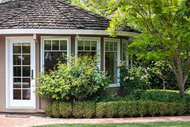 1445 Valparaiso Avenue, Menlo Park, CA 94025