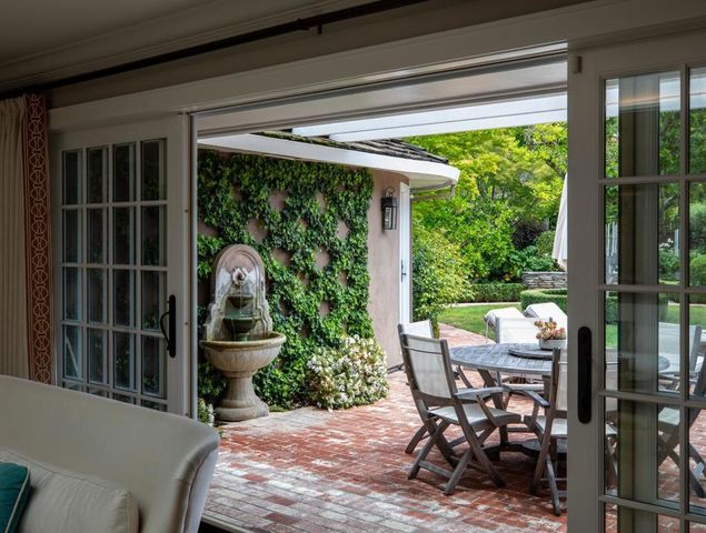 1445 Valparaiso Avenue, Menlo Park, CA 94025
