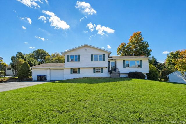 61 Decker Drive, Washingtonville, NY 10992